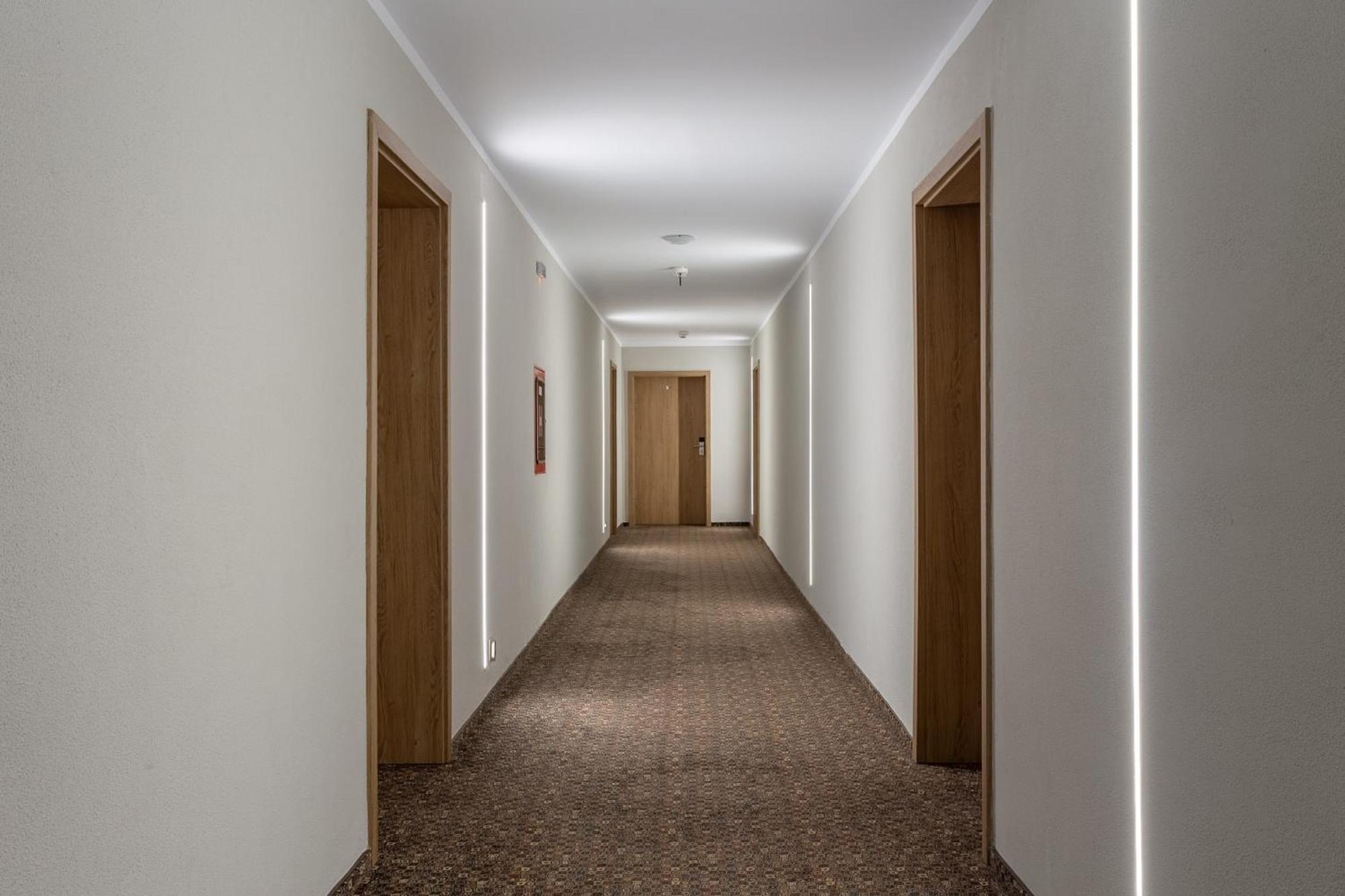 Hotel Hera Предял Экстерьер фото
