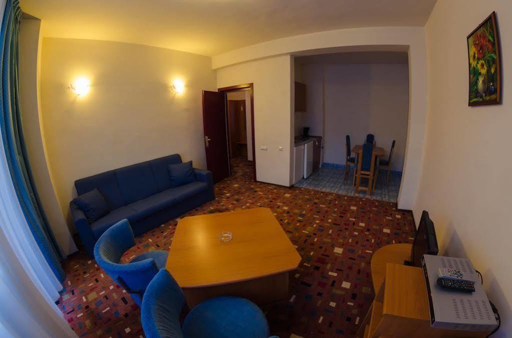 Hotel Hera Предял Экстерьер фото