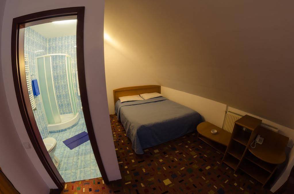 Hotel Hera Предял Экстерьер фото